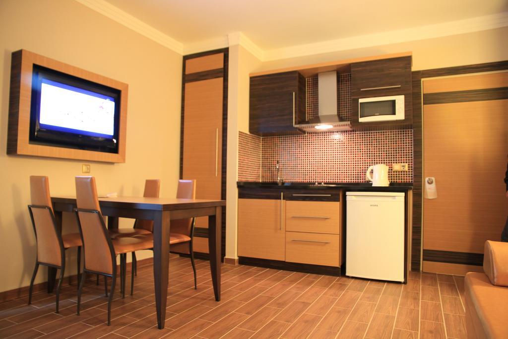 Club Alpina Hotel Marmaris Exterior photo